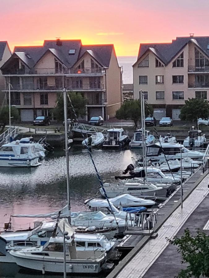 Charmant Studio Situe Sur Le Port De Deauville Bagian luar foto